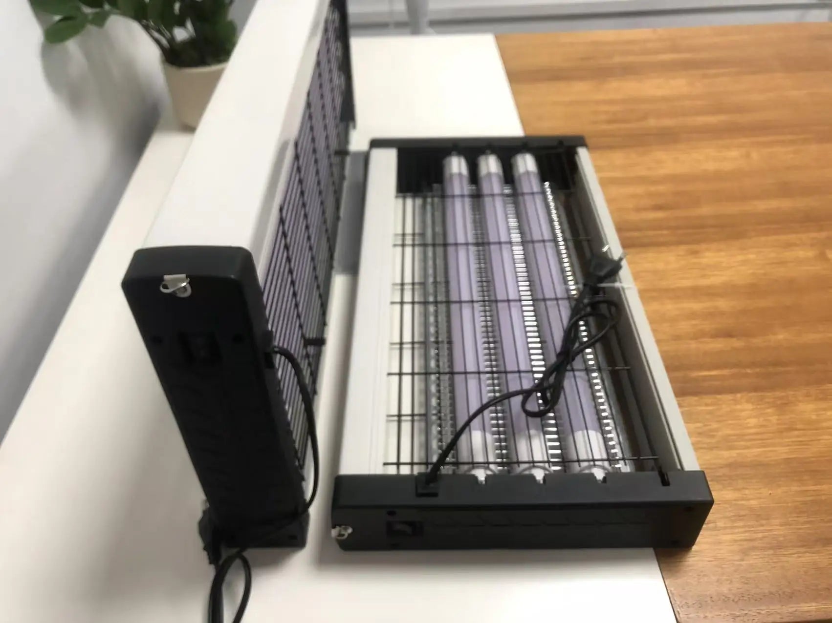 Lampe Anti-Moustiques Électrique LED COOINJOY - Photocatalyse Silencieuse Piège Physique pour Maison